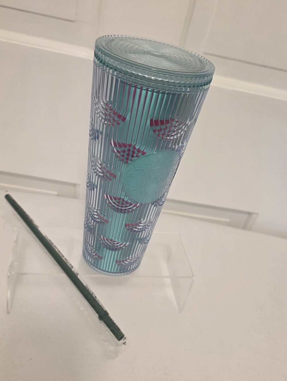Starbucks Aqua Blue Mermaid Themed Cold Drink 24 Oz. Tumbler with Straw/Lid